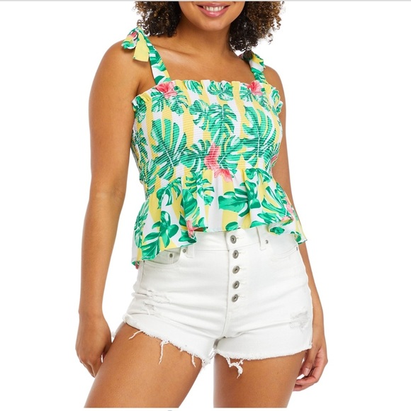 Chance or Fate Tops - Chance Or Fate Woman’s Medium Tropical Print Smocked Ruffled Ruched Top